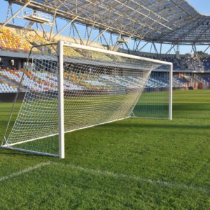 Jalgpalliväravad 7,32×2,44m keevitatud nurgad