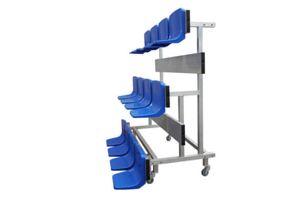 Kergtribüün Golfinho 12 kohta toolidega